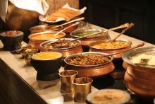 bowls of Indian food